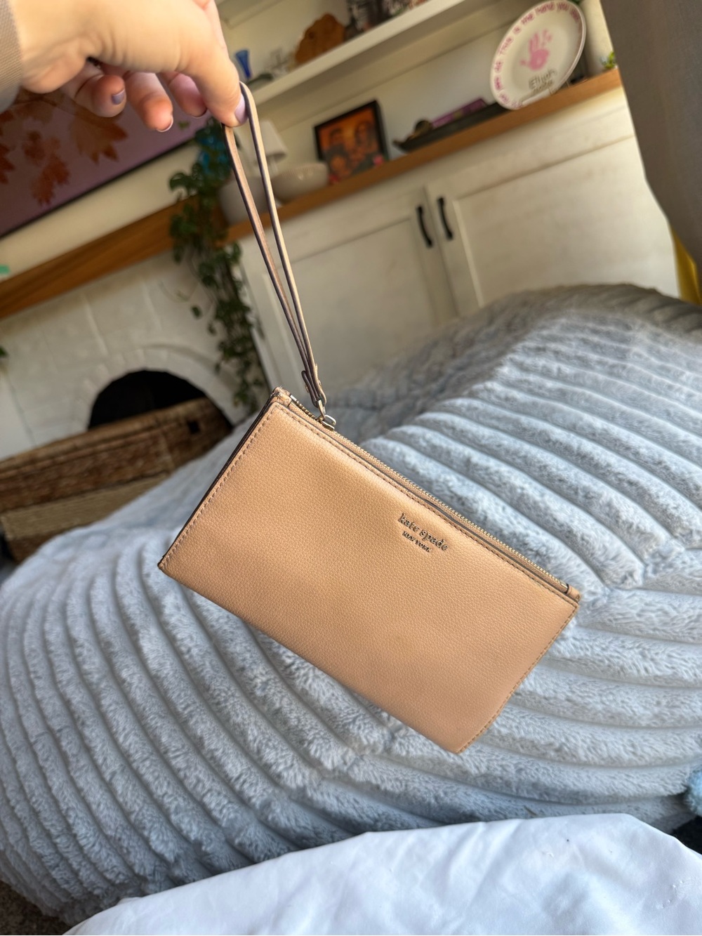 kate spade Pebble Leather Wristlet in Light Tan